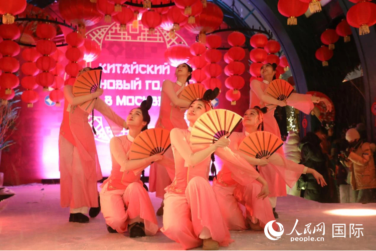 图为演员在活动开幕式上表演。人民网记者 肖新新摄