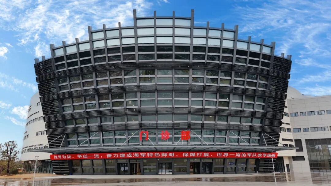 上海长征医院浦东院区工程建设已通过军地联合验收。医院供图