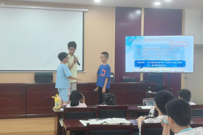 课上的生活情景演绎环节。受访者供图